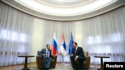 Ministar insotranih poslova Rusije Sergej Lavrov (L) i premijer Srbije Aleksandar Vučić (R), 12. decembar 2016.