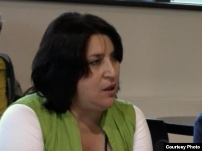 Ол менің артымнан құлады (секс видео)