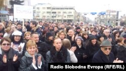 Протестен марш на лекарите специјалисти од Клинички центри од Македонија пред Владата на Република Македонија.