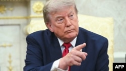 У дописі в Truth Social Трамп заявив, що угода є «критичним кроком до того, щоб Газою нарешті керував новий палестинський уряд», який працюватиме разом із Радою миру