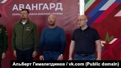 Руслан Файзутдинов (справа)