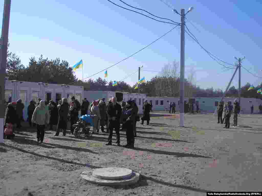 Ukraine -- Transit camp in Pavlograd for displaced persons from of Donbass, Dnipropetrovsk, 16Feb2015