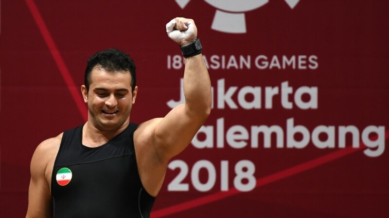 Games-Iran's Moradi Breaks Weightlifting Snatch Record