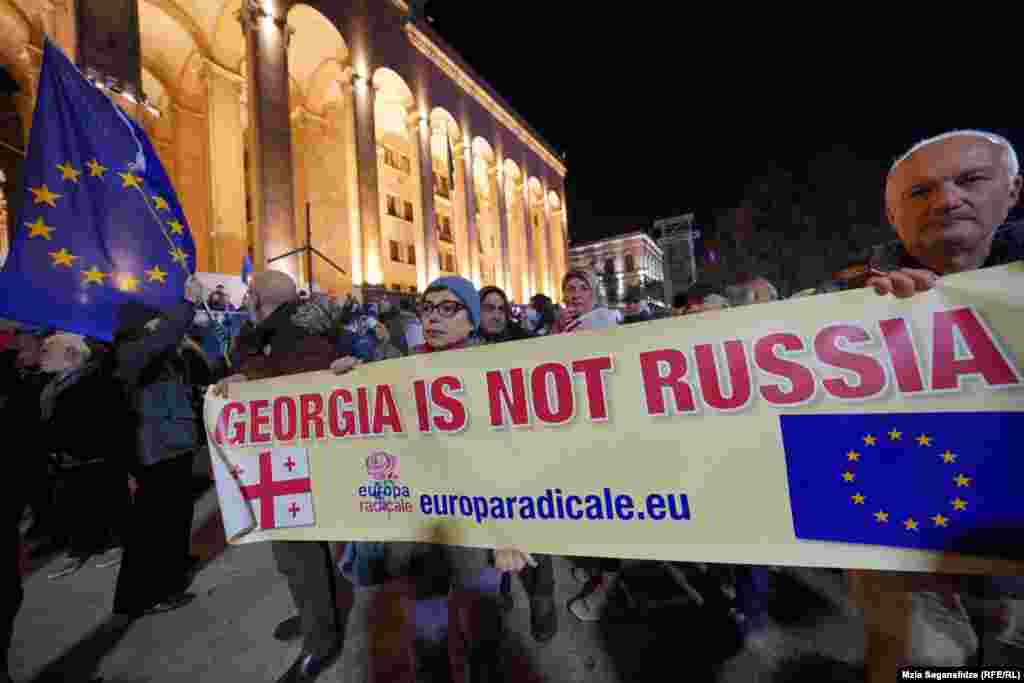 &bdquo;Georgia nu e Rusia!&rdquo;