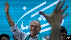 مسعود پزشکیان در جریان مبارزات انتخاباتی