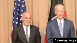 محمد اشرف غنی رئیس جمهور افغانستان (چپ) و جو بایدن رئیس جمهور منتخب امریکا
