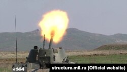 Учения артиллерийских подразделений российского армейского корпуса в Опукском заповеднике. Апрель 2017 года