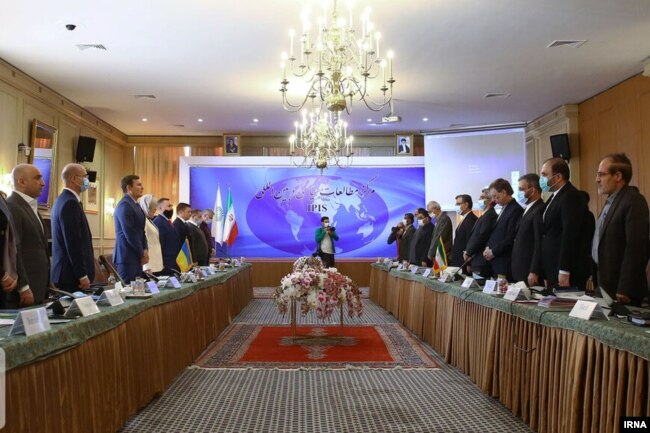 یکی از جلسات مذاکره هیئت اوکراینی با هیئت ایرانی، تهران، ۲۸ مهر ۹۹