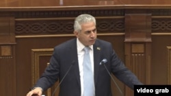 «Ուժեղ Հայաստան» խմբակցության պատգամավոր Էդգար Ղազարյանը ելույթ է ունենում Ազգային ժողովում, Երևան, 13-ը օգոստոսի, 2026թ.