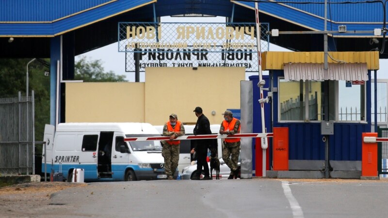 Белорусија ги затвора копнените граници со ЕУ и Украина поради ковид-19