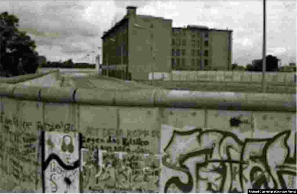 Berlinski zid snimljen 1984. Foto: Richard Cummings 