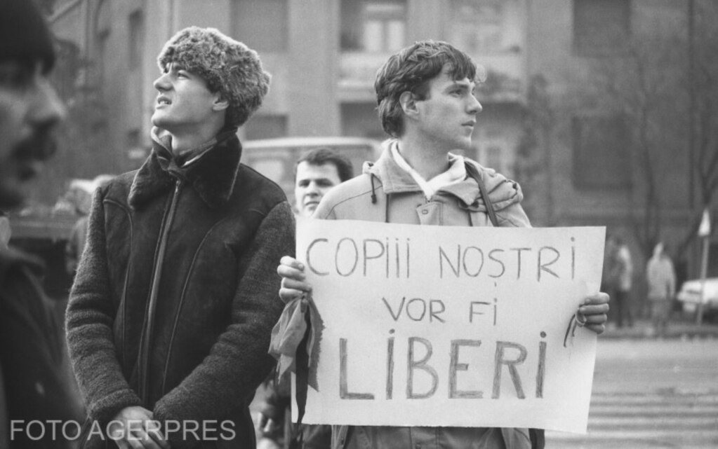 21 Decembrie 1989 | Timișoara cere alegeri libere. Bucureștenii, în fața tancurilor de pe bdul Magheru: „Copiii noștri vor fi liberi”