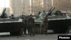 Armenia -- Soldiers patrol streets of Yerevan on March 2, 2008.