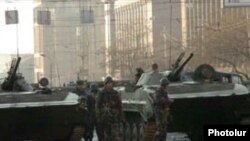 Armenia -- Soldiers patrol streets of Yerevan on March 2, 2008.