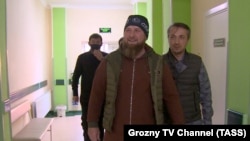 Рамзан Кадыров во время посещения больницы для больных COVID-19, 20 апреля
