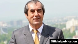 Dushanbe meri Mahmadsaid Ubaydulloyev.