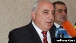 Гелбахиани, который возглавлял предвыборный штаб бизнесмена Бадри Патаркацишвили во время президентских выборов 2008 года, был обвинен в заговоре с целью насильственного свержения власти