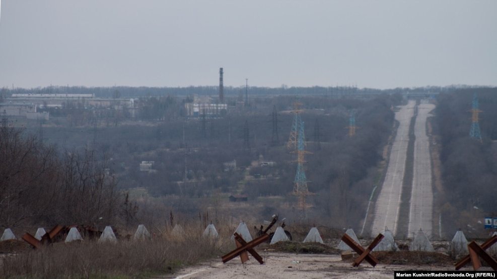 Ніч в зоні АТО: обстріляли житловий район Донецька - фото 1