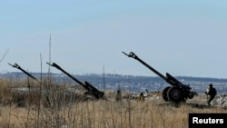 Українська артилерія у Дебальцеві. 17 лютого 2015 року