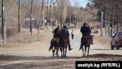 Эски муздаткыч менен оңой акча табуу азгырыгы азыр Нарындын айылдарына жетти.