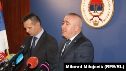 Darko Ćulum, generalni inspektor SIPA-e (desno) s bivšim ministrom MUP-a RS Draganom Lukačem, 30. oktobra 2017.