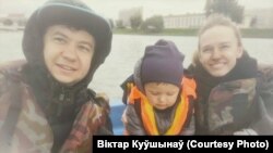 Виктор Кувшинов с семьей