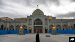 Tehranın cənubunda məscid