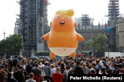 Un protest în timpul vizitei lui Trump la Londra pe 13 iulie 2018