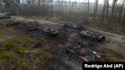Знищена російська бронетехніка після того, як ЗСУ розгромили російських військових під Києвом