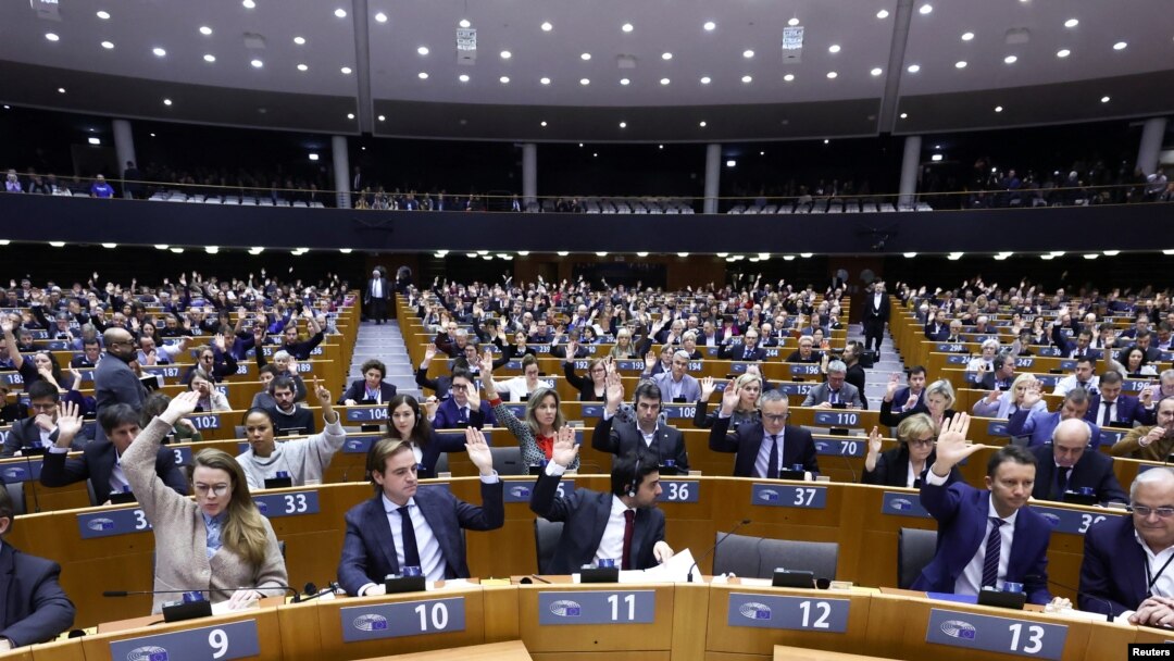  Votul din Parlamentul European are loc cu o zi înainte de viitorul summit UE-Ucraina de la Kiev. 