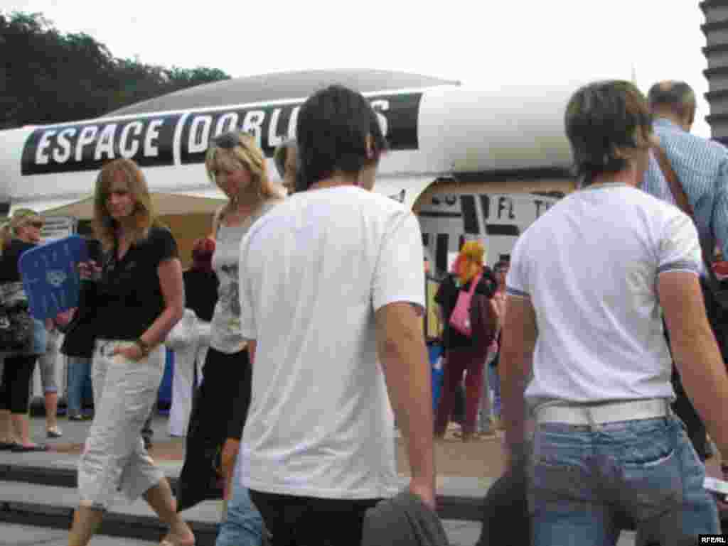 Festivalul Internațional al Filmului de la Karlovy Vary, 2009 - Instantanee de Raluca Mănescu