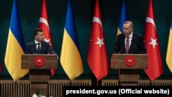 Президент України Володимир Зеленський (л) і його турецький колега Реджеп Таїп Ердоган, Анкара, 7 серпня 2019 року