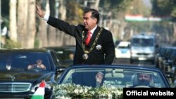 16 ноября состоится церемония инаугурации президента Таджикистана Эмомали Рахмона, переизбранного на новый 7-летний срок по результатам выборов 6 ноября 2013 года 
