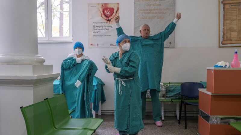 Srbija: Pune se bolnice, tokom noći 50 prijema COVID-pacijenata