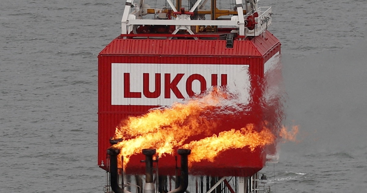 СБУ атакувала нафтовидобувну платформу Росії в Каспійському морі
