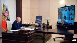 ՌԴ նախագահ Վլադիմիր Պուտինը խորհրդակցություն է անցկացնում Ռուսաստանում բնակչության պատվաստման հարցով, Նովո Օգարևո, 22 մարտի, 2021թ.