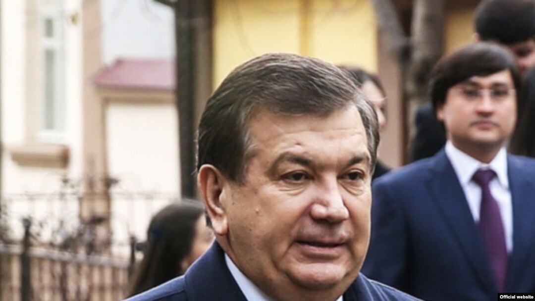Президент Мирзиëев куëви Ойбек Турсунов билан