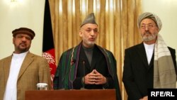رییس جمهور کرزی همرا با دو معاون اش در حکومت پنج سال آینده