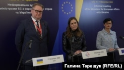 Тарас Качка, Марі Б’єрре та Марта Кос