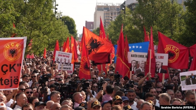 Pamje nga protesta e 7 gushtit në Prishtinë.