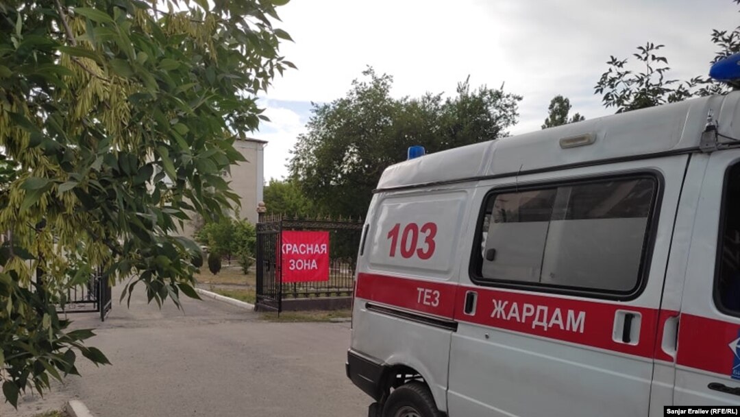 Коронавирусту дарылоочу ооруканалардын бири. Бишкек шаары. Июнь, 2021-жыл.