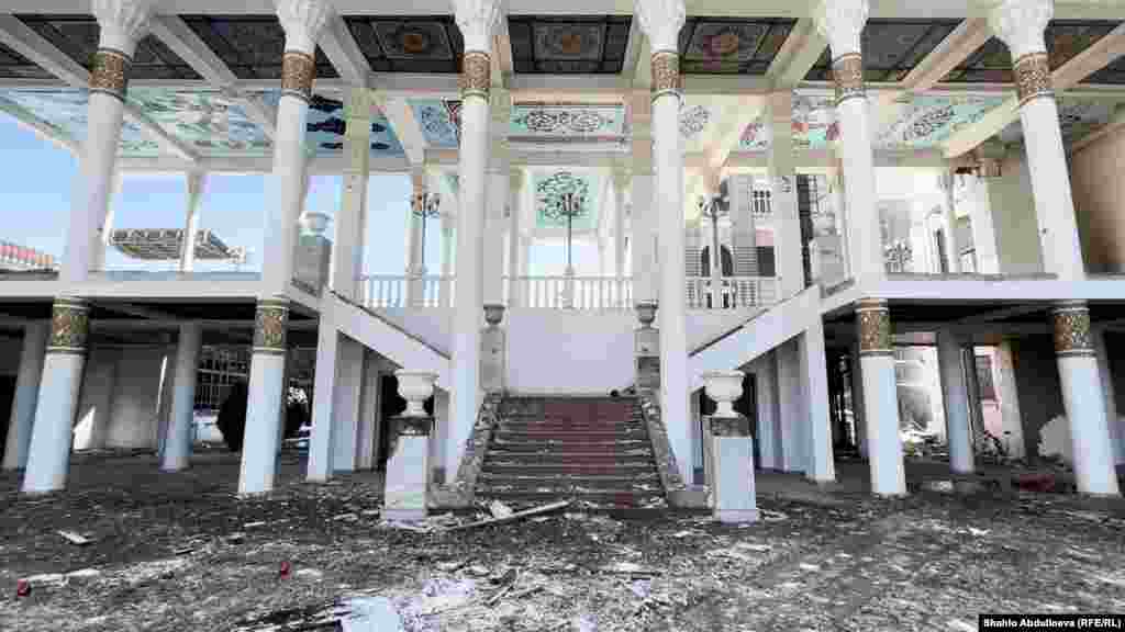 The Rohat teahouse in Dushanbe during its demolition in early March. The building was a beloved landmark of the Tajik capital and had been named one of the world's best teahouses. A petition from locals to save the structure was unsuccessful amid a government-led building boom that is reshaping the Central Asian capital.Photo by Shahlo Abdulloeva/RFE/RL's Tajik Service.