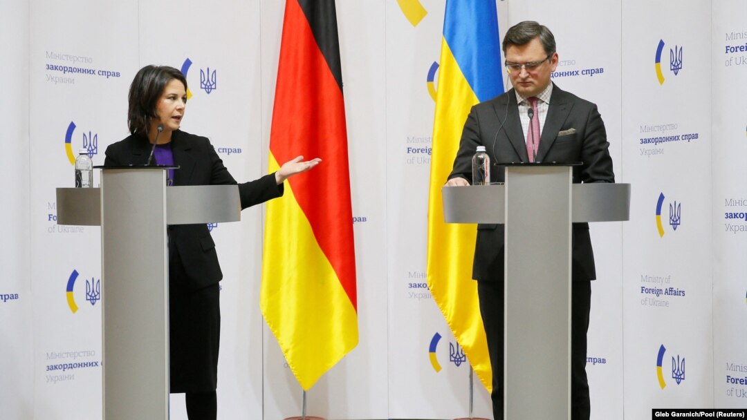 Анналена Бербок (л): «Ми хочемо провести комплексні кіберконсультації, щоб бути готовими до всіх ситуацій»