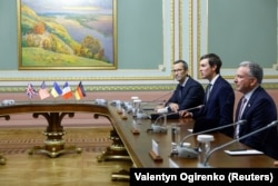 Це третій раунд переговорів у Києві за участі також і трьох європейських радників з питань національної безпеки. На фото американська сторона. Київ, 6 вересня 2026 року