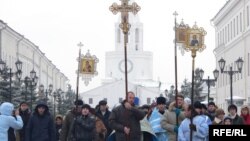Tatarstan -- Religious procession in Kazan, 04Nov2009