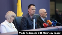 Ministar za industriju Federacije BiH Vedran Lakić (u sredini): "Pažljivo ćemo birati izlagače".