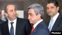 Qarabağlılar - Robert Koçaryan (solda) və Serj Sarkisyan (ortada)