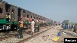 Treni pas përfshirjes nga zjarri. 