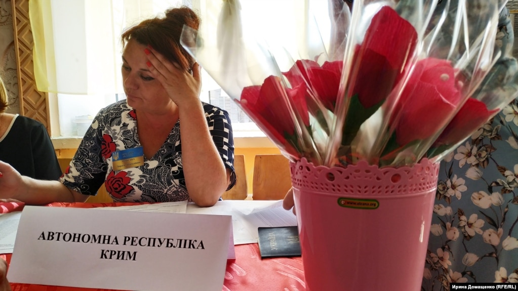 Сувениры для крымчан на избирательном участке в Каланчаке