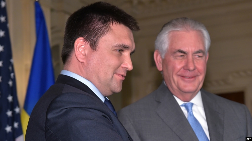 AB, dövlət katibi Rex Tillerson (sağda) Ukrayna xarici işlər naziri Pavlo Klimkini Dövlət Departamentində qəbul edib 